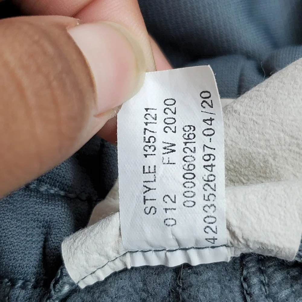 Under Armour *please carefully